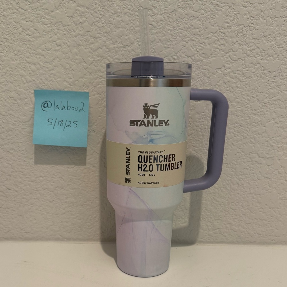 Stanley Watercolor Dusk Purple 40 oz Tumbler
Water Cup Quencher H2.0 FlowState - Picture 1 of 9
